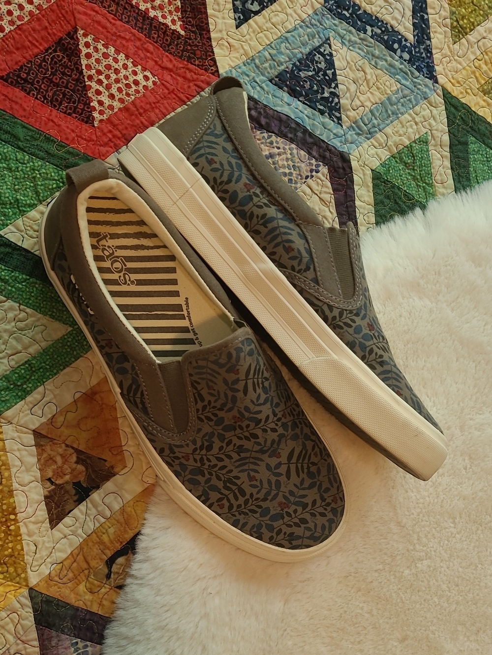 Taos Olive Branch Floral Nature Boho Rubber Soul Slip On Sneaker 8.5